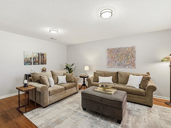 3rd image of 197 SE Villas Ct APT C