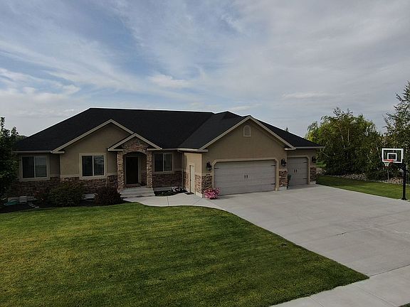 5th image of 1094 Green Willow Dr
