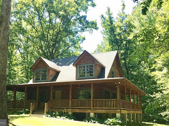 2nd image of 17 Fox Run Forest Ln