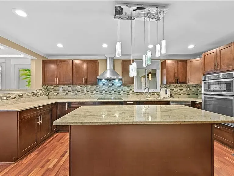 4608 Rosemear Ct — Photo 38