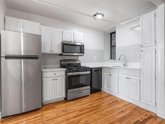 2nd image of 523 W 160th St