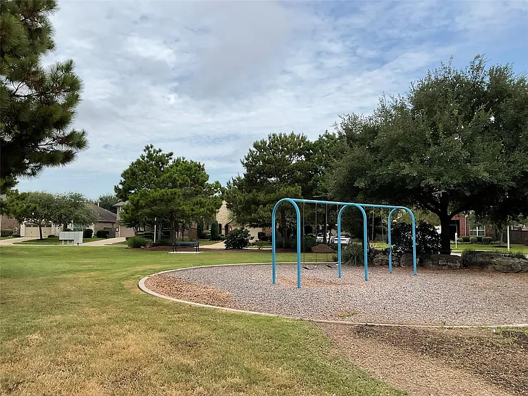 10022 Western Pine Trl — Photo 31