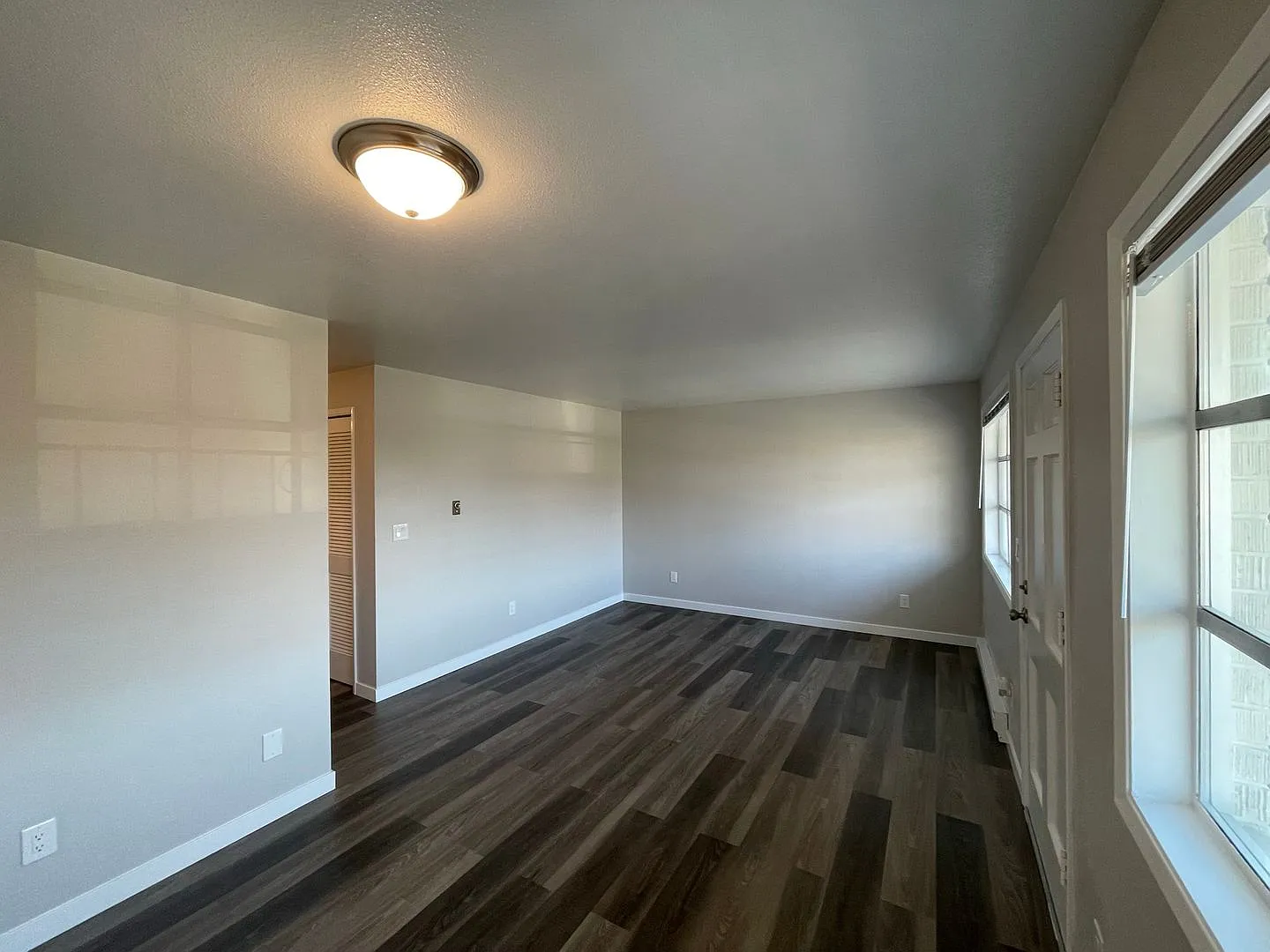 Bel-Air Apartments 8-Unit — Photo 2