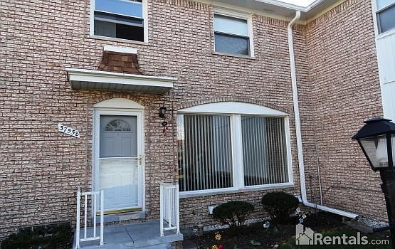 1st image of 37558 Colonial Dr
