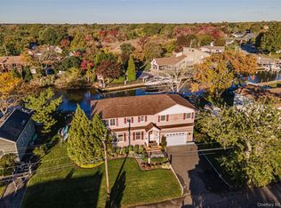 120 Mayhew Ave, Babylon, NY 11702