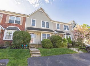101 Victoria Dr, Aston, PA
