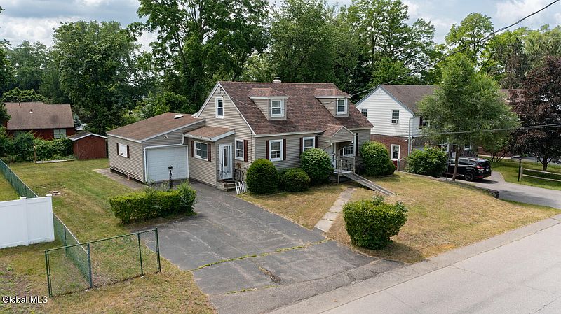 3rd image of 25 Fuller Terrace