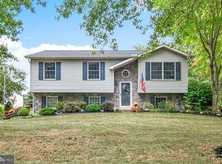 435 Big Sky Dr, Etters, PA 17319