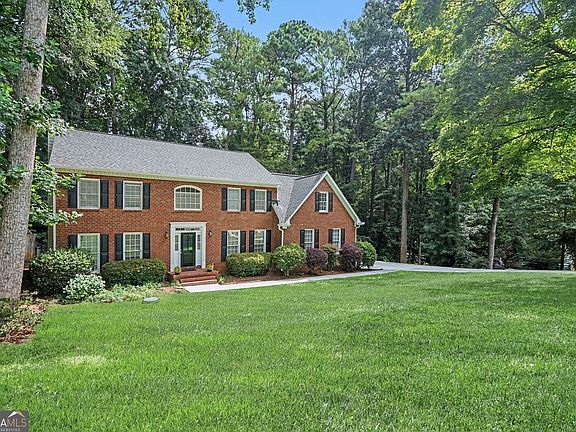 3rd image of 3611 Preston Ct