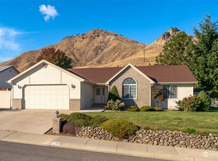 1810 Dorner Pl, Wenatchee, WA 98801