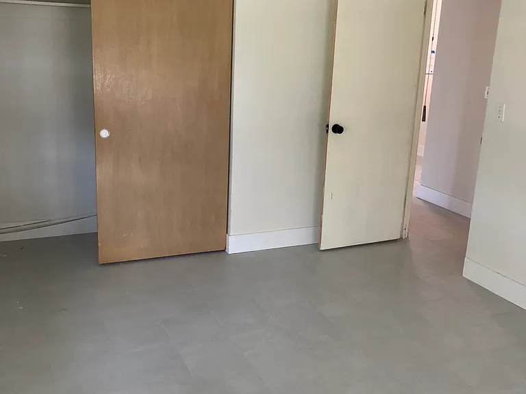 1449 Collins Rd — Photo 14