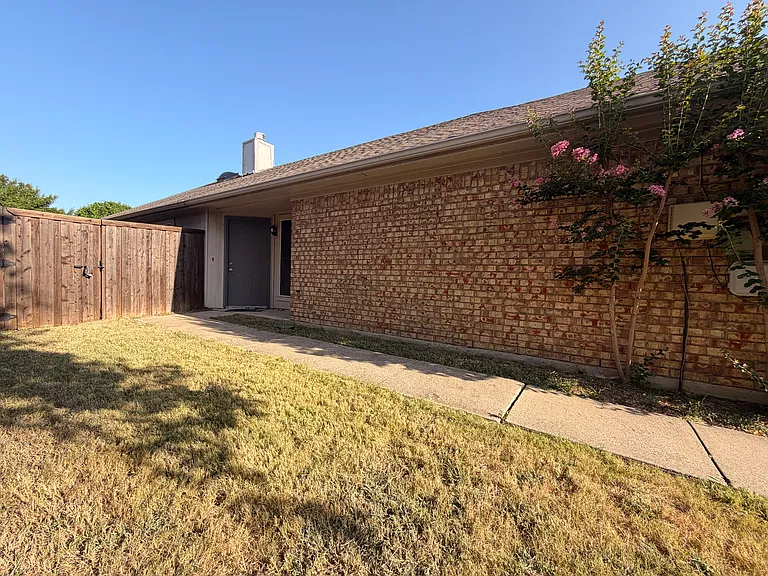1334 Mimosa Ln — Photo 16