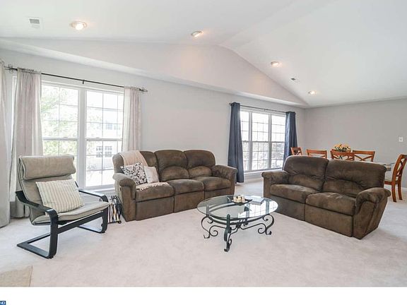 3rd image of 147 Stewarts Ct