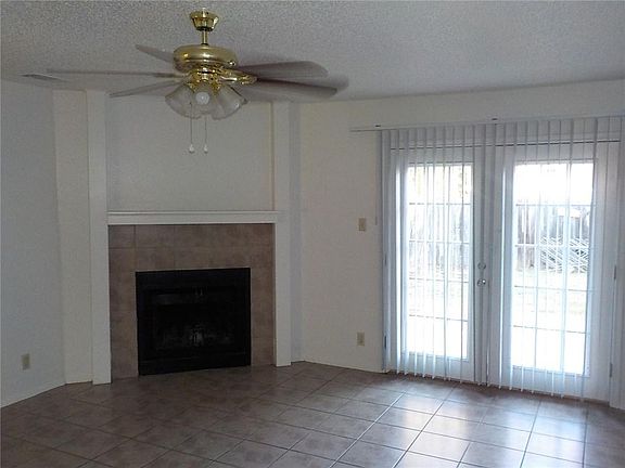 2nd image of 2103 Kirksey Dr #B