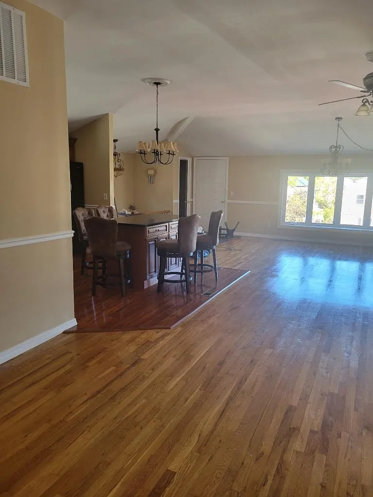 454 Jefferson Ave — Photo 2