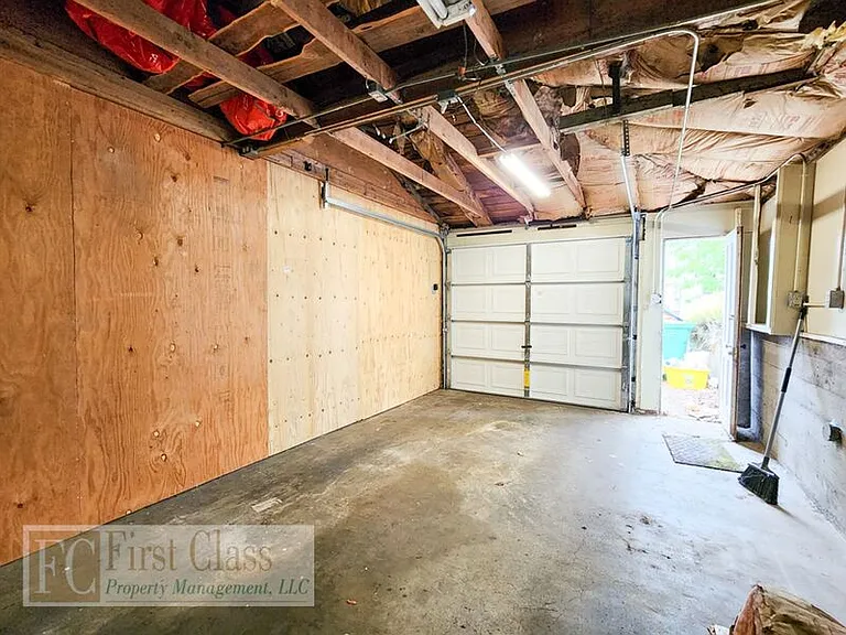 5735 N Montana Ave — Photo 18