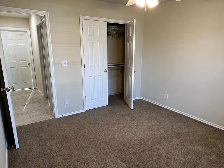 9601 Southlake Dr — Photo 17