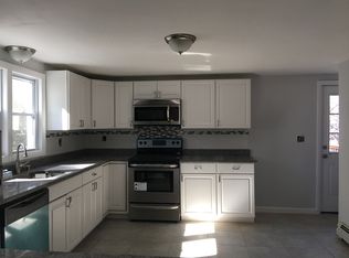 6 Sachem Ln, Uncasville, CT 06382