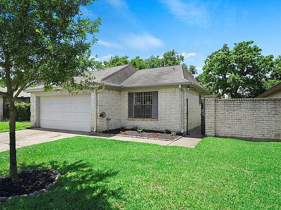 2nd image of 10735 Autumn Meadow Ln