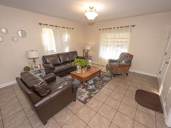 2nd image of 501 Meadow Ave