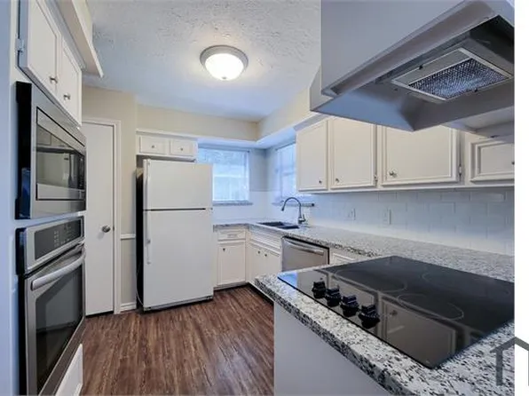 6606 Brittany Park Ln, Houston, TX 77066