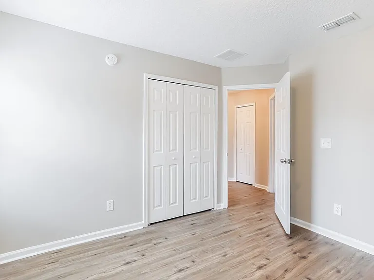 952 Silver Spring Ct — Photo 12