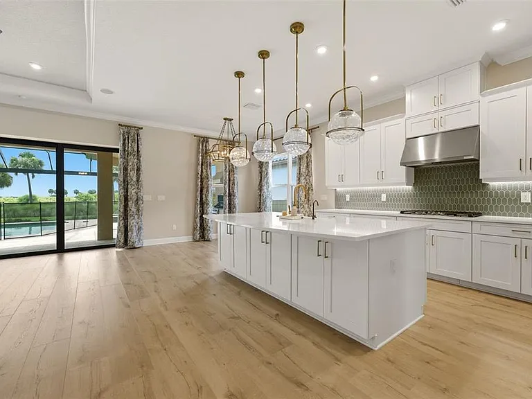 7708 Moonbeam Ave — Photo 15
