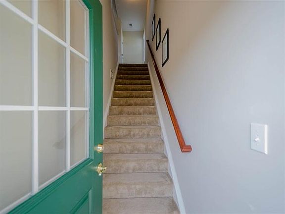 4th image of 4016 Calvert Ct #65305