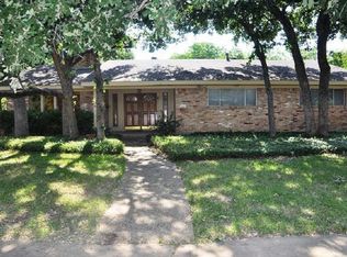 2424 Crestview Cir, Irving, TX 75062