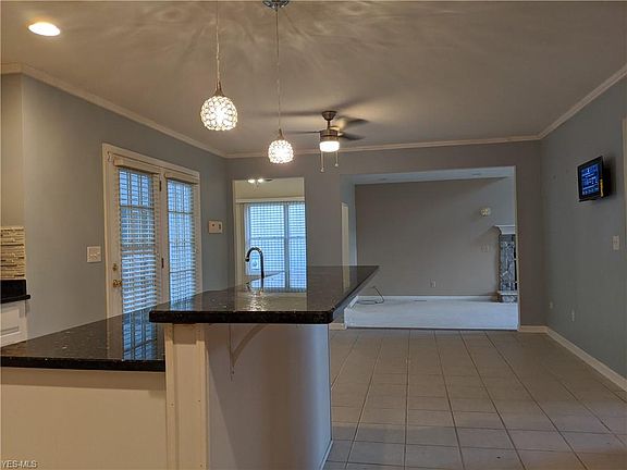 4th image of 355 Knollwood Trl