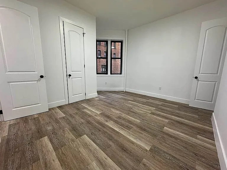 250 Crown St #1 — Photo 9