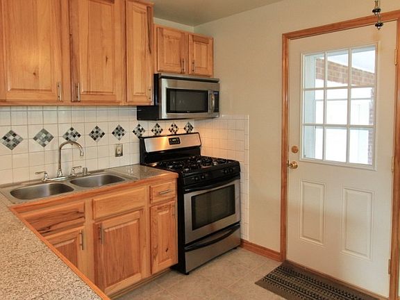 5th image of 854 N Nocturne Dr