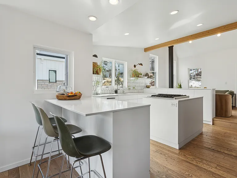 1102 Norfolk Ave — Photo 10