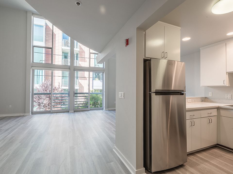1st image of 49 Zoe St APT 9