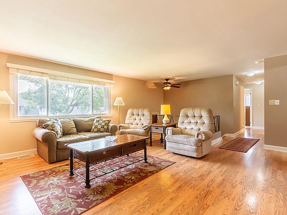 4th image of 635 Boxwood Dr