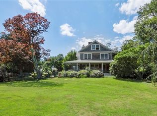 75 Willett Rd, Saunderstown, RI 02874