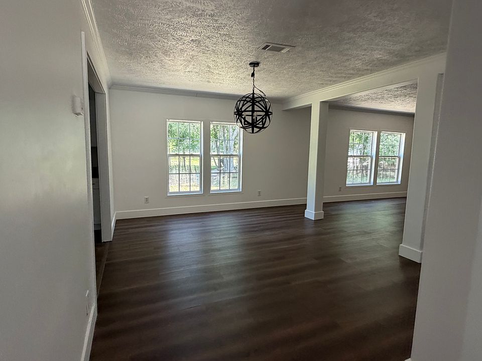 1st image of 26421 Glenwood Dr