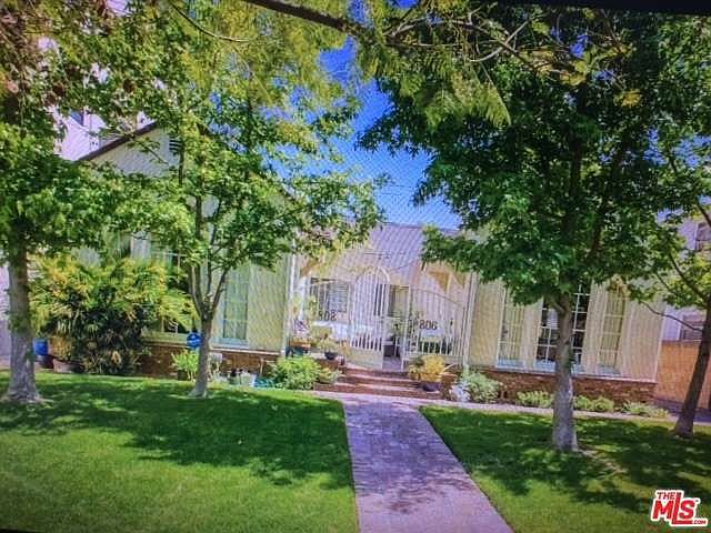 1st image of 806 N Croft Ave