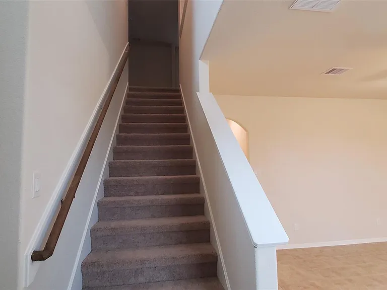 2530 Remembrance Cir — Photo 15