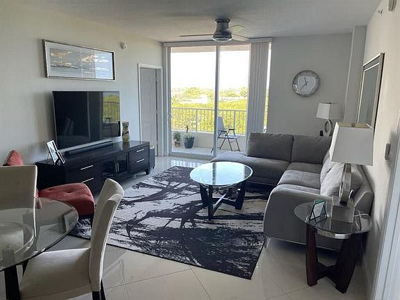 3rd image of 700 E Boynton Beach Blvd Unit 706