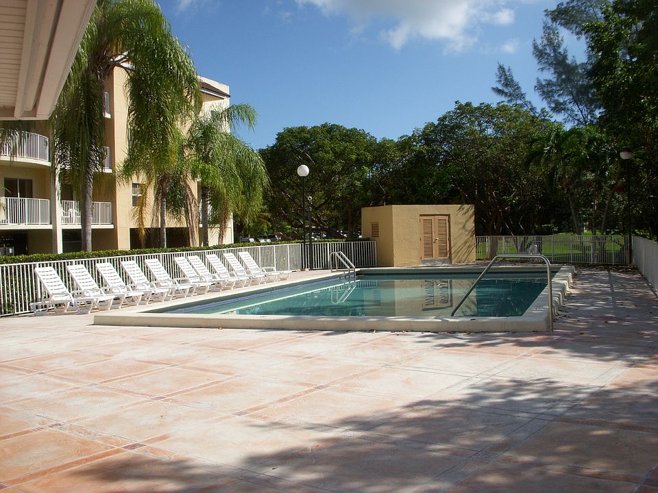 1st image of 8260 SW 210th St APT 103