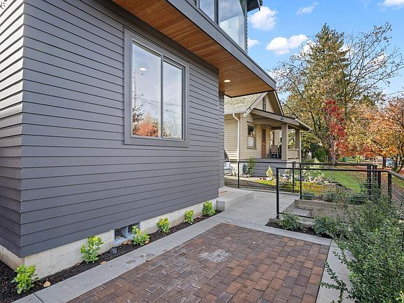 3rd image of 2622 N Kilpatrick St