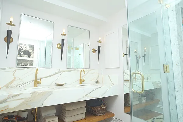 Rented by Alexander Bilu, LREB | media 26