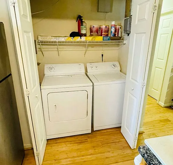 449 N Donahue Dr #C21 — Photo 4