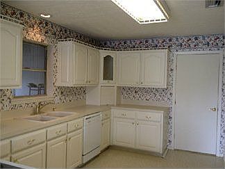 3rd image of 1714 Gardien St