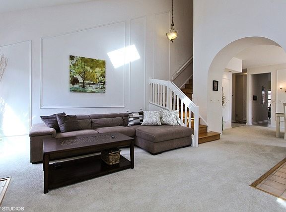 3rd image of 1028 S Parkside Dr