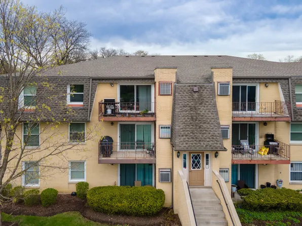 810 N River Rd Unit 3A, Mount Prospect, IL 60056