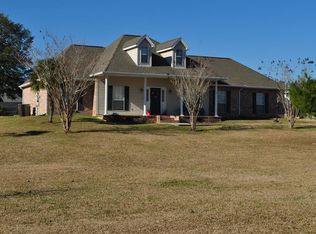 18 Wedgewood Dr, Carriere, MS 39426