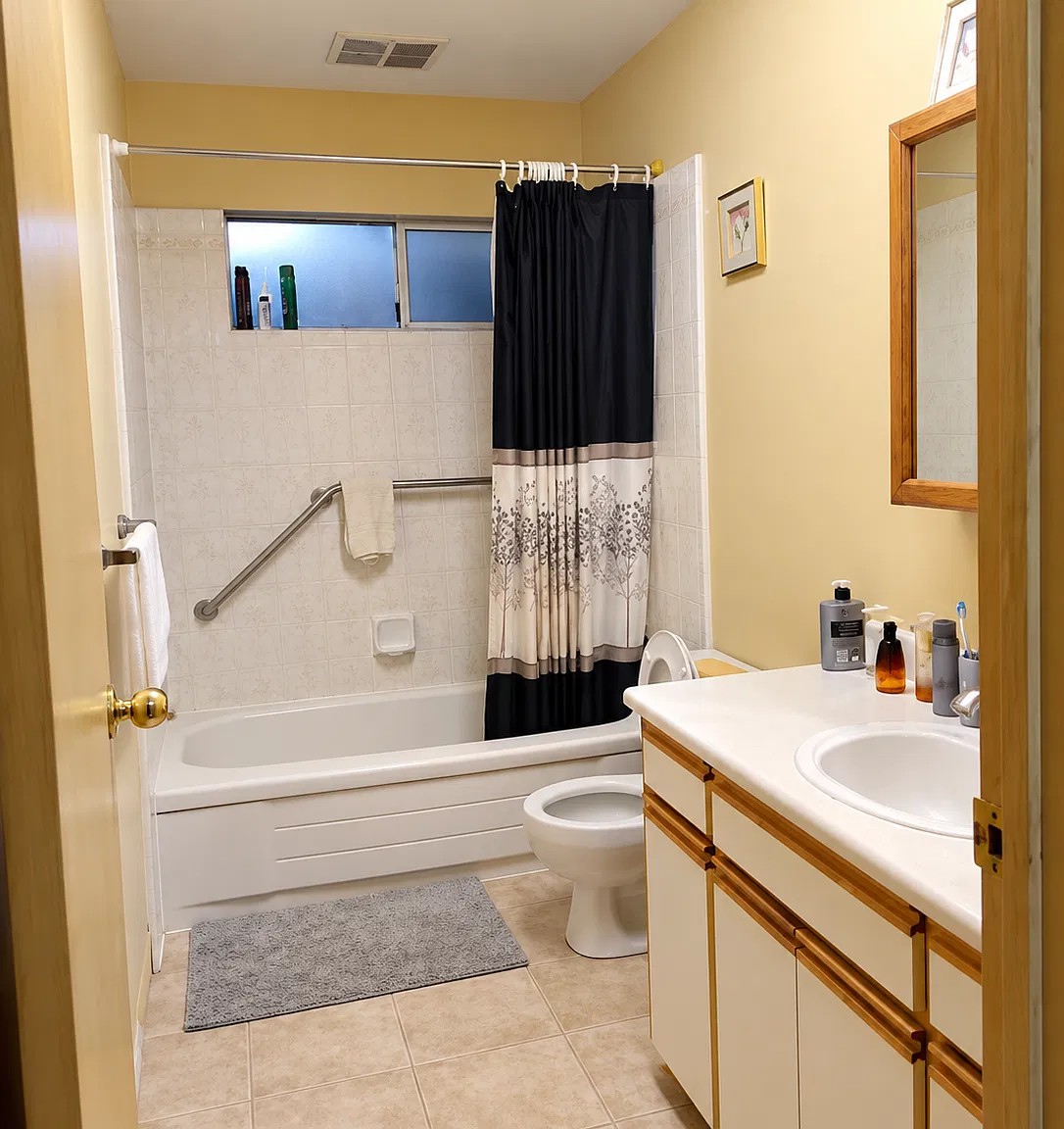 3 bed, 1300 sqft, $2,350 — Photo 2