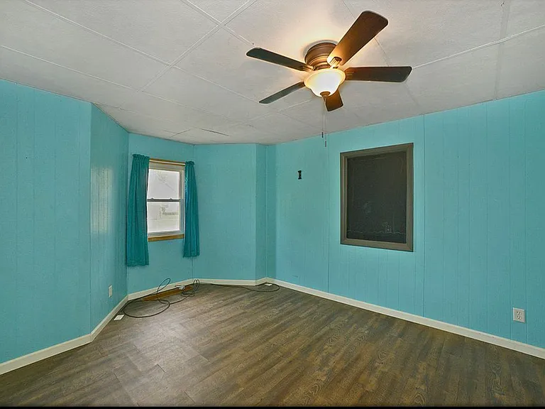 1105 W Lafayette St — Photo 13